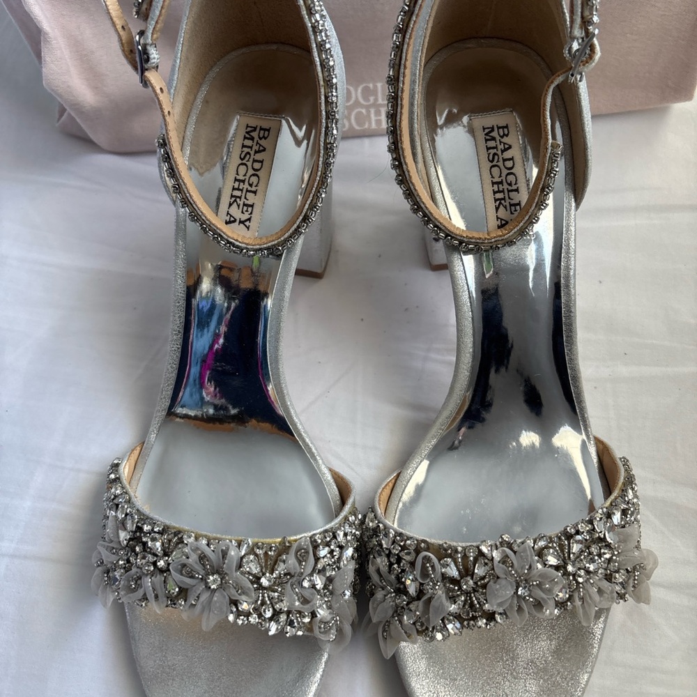 Badgley Mischka Finesse II Silver Crystal Block Heel Wedding Shoes Size 10 - Picture 3 of 6
